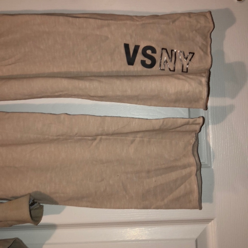 Victoria secret sweatsuit - Picture 3 of 3